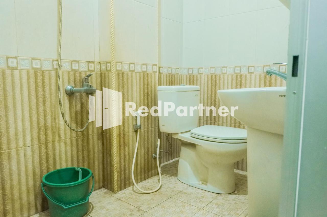 Grand Kembar Hotel Mitra Reddoorz Bandung Exteriér fotografie