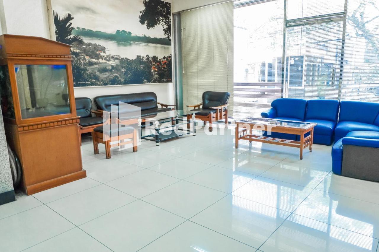 Grand Kembar Hotel Mitra Reddoorz Bandung Exteriér fotografie